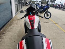 2022 Yamaha YZF-R7LA White