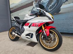 2022 Yamaha YZF-R7LA White