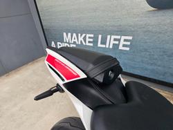 2022 Yamaha YZF-R7LA White