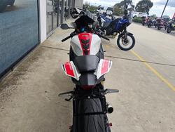 2022 Yamaha YZF-R7LA White