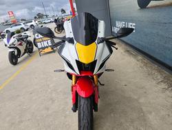 2022 Yamaha YZF-R7LA White