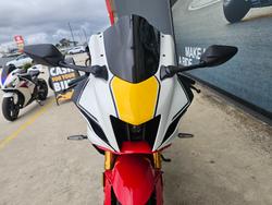 2022 Yamaha YZF-R7LA White