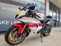 2022 Yamaha YZF-R7LA White