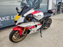 2022 Yamaha YZF-R7LA White