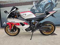 2022 Yamaha YZF-R7LA White