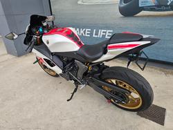 2022 Yamaha YZF-R7LA White