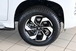 2024 Mitsubishi Pajero Sport GLS