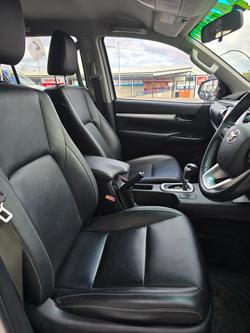 2019 Toyota Hilux SR5