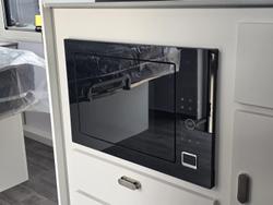 2025 JB Caravans Gator-X Ev 17'10 Fd Cafe