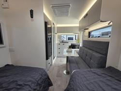 2025 Traveller Destination Track 13