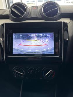 2017 Suzuki Swift GL Navigator AZ Premium Silver