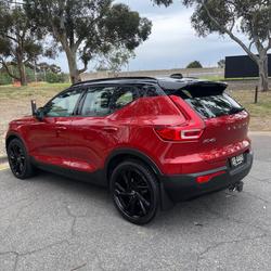 2021 Volvo XC40 T5 R-Design