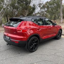 2021 Volvo XC40 T5 R-Design