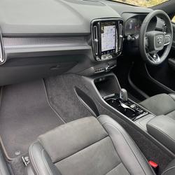2021 Volvo XC40 T5 R-Design