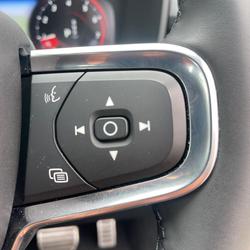 2021 Volvo XC40 T5 R-Design