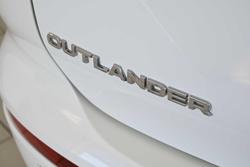 2024 Mitsubishi Outlander LS