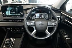 2024 Mitsubishi Outlander LS