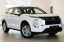 2024 Mitsubishi Outlander ES