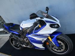 2014 Yamaha YZF-R1 BLUE