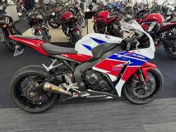 2015 Honda CBR1000RR FireBlade Fireblade White
