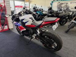 2015 Honda CBR1000RR FireBlade Fireblade White