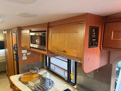 2009 Winnebago Longreach