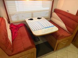 2009 Winnebago Longreach
