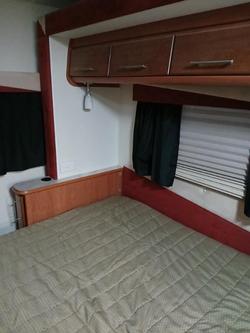 2009 Winnebago Longreach