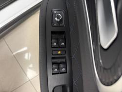 2025 GWM Ora Lux ES11 Hamilton White / Black Roof