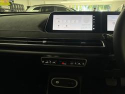 2025 GWM Ora Lux ES11 Hamilton White / Black Roof