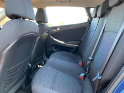 2016 Hyundai Accent Active