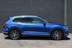 2019 Volkswagen Touareg 190TDI Launch Edition