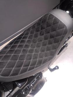 2010 Harley-Davidson Softail Custom 1584 (FXSTC) Softail Black