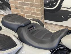 2020 Harley-Davidson CVO Street Glide 117 (FLHXSE) Touring