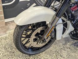 2020 Harley-Davidson CVO Street Glide 117 (FLHXSE) Touring