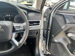 2024 Mitsubishi Outlander LS