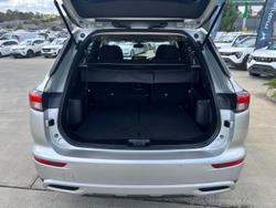 2024 Mitsubishi Outlander LS