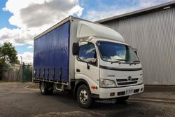 Hino 300 716 Curtain Sider