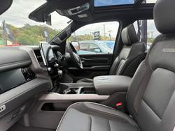 2025 RAM 1500 Laramie Sport Hurricane SO RamBox DT MY25 4X4 Dual Range Diamond Black