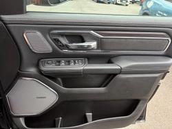 2025 RAM 1500 Laramie Sport Hurricane SO RamBox DT MY25 4X4 Dual Range Diamond Black