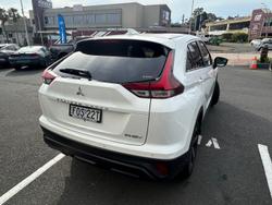 2024 Mitsubishi Eclipse Cross PHEV ES