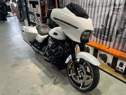 2025 Harley-davidson FLHX STREET GLIDE (117) White Onyx Pearl