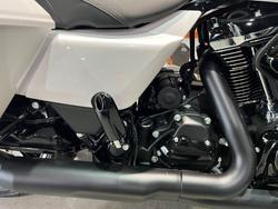 2025 Harley-davidson FLHX STREET GLIDE (117) White Onyx Pearl