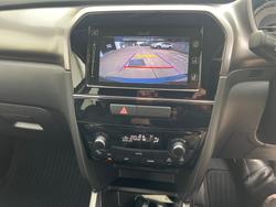 2023 Suzuki Vitara (No Badge)