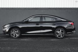 2025 MG MG5 Essence MY25 Black Pearl