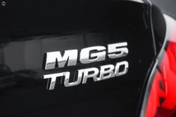 2025 MG MG5 Essence MY25 Black Pearl