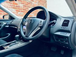 2015 Nissan Altima ST L33 Ebony