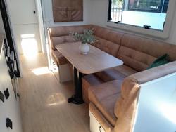 2025 Franklin Razor 220 2 Bunks 220