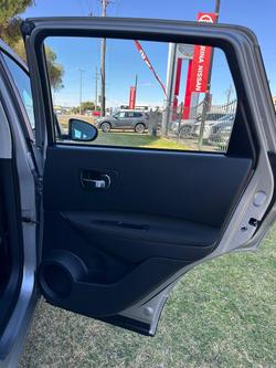 2010 Nissan Dualis ST