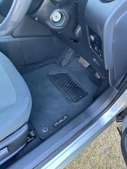 2010 Nissan Dualis ST